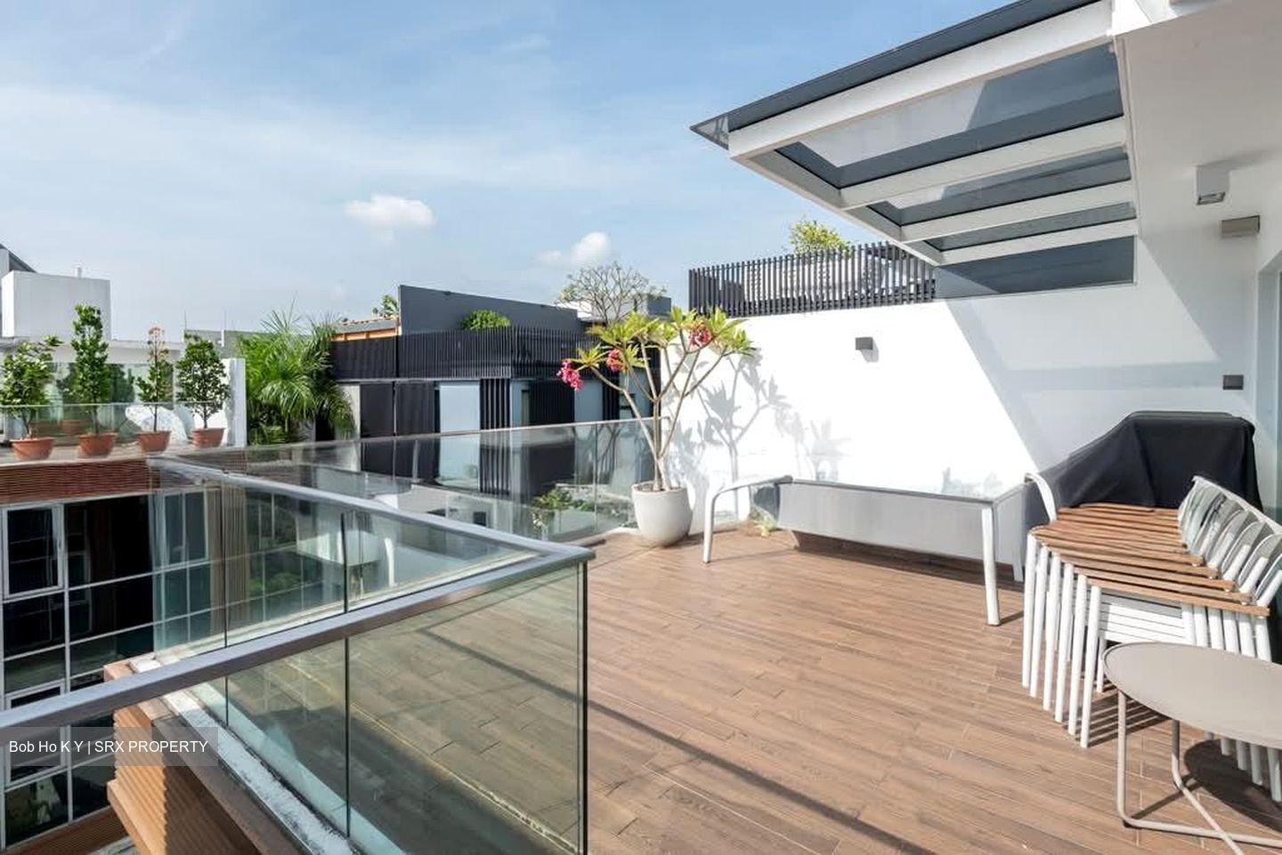 Infinium (D19), Terrace #551266031